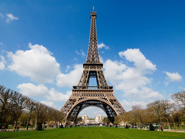 Eiffel Tower installs wind turbines