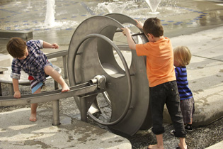 KOMPAN launches new E-Newsletter | Kompan_DarlingQuarter_2-2013121013866318822208 | ODS