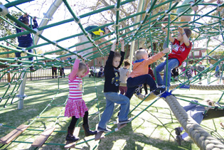 Worlds tallest pyramid playground net | Proludic-ClimbingNet_1 | ODS