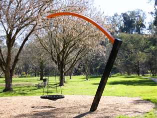 Cantilevered Gyro Swing | gyro2-2016071214682801927347 | ODS